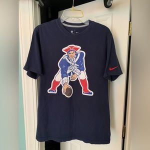 Vintage Nike NFL Logo New England Patriots Graphic Tee